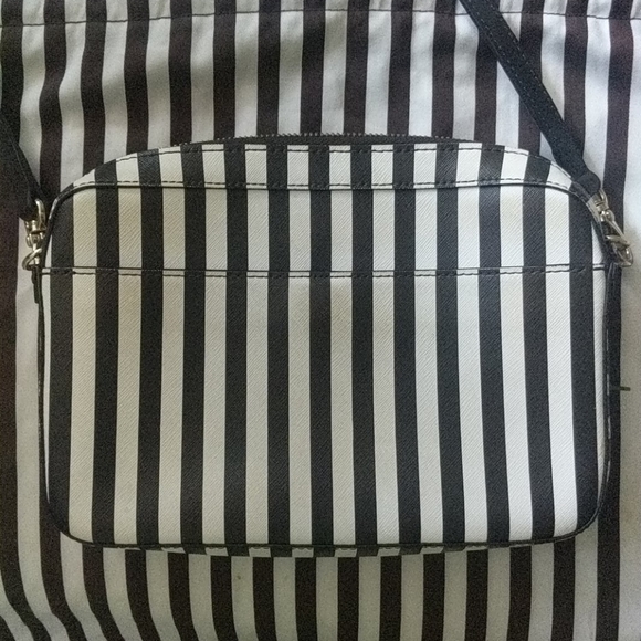 Henri Bendel leather crossbody bag - Picture 11 of 15